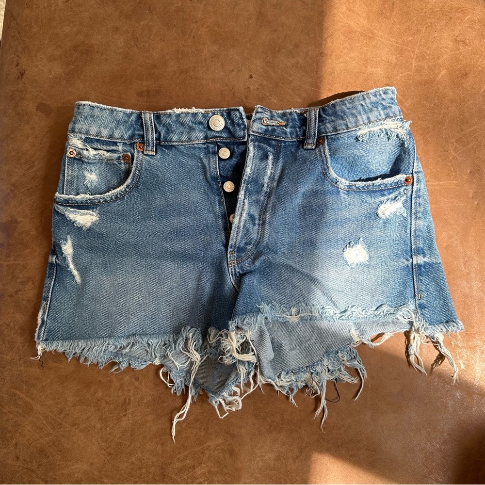 ZARA cutoff denim shorts